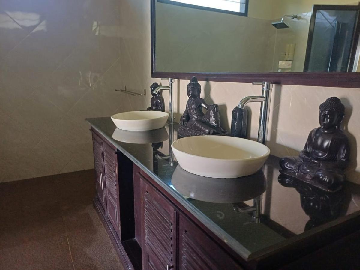 Melaya Beach Resort Room Double Penginuman Bagian luar foto